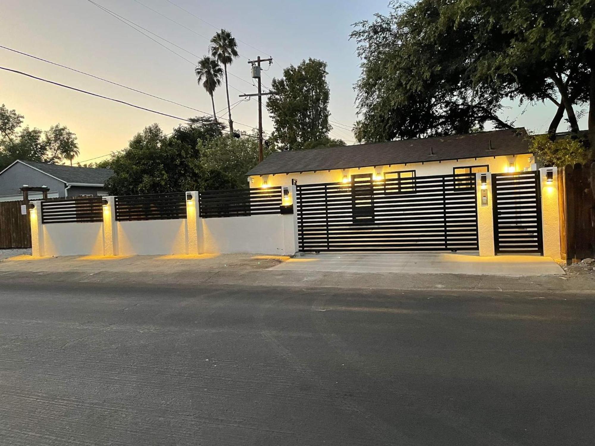 Gated Private House With Own Parking Sherman Oaks Los Angeles Kültér fotó